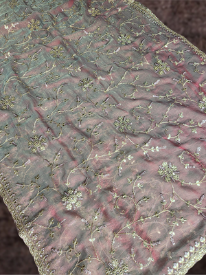 Blush Vines of Whispered Gold